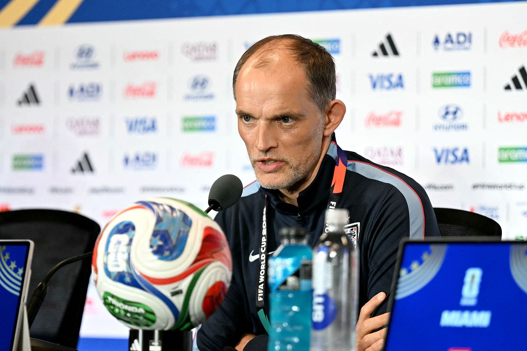 FIFA秋后算账：世界杯后处罚图赫尔、阿坎吉等批评裁判者