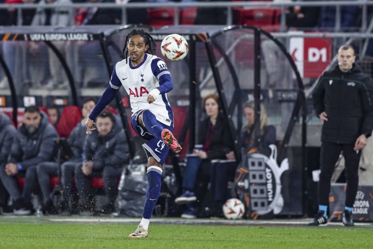 国米转向热刺后卫斯彭斯，基础转会费3000万欧
