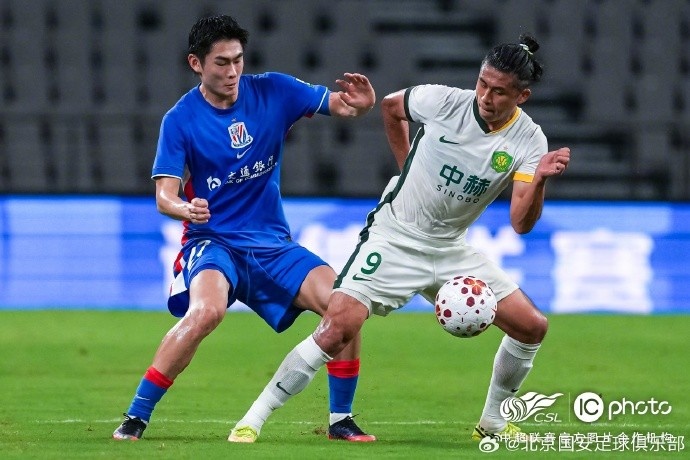 国安客场3-0击败申花 侯森多次神扑三将破门
