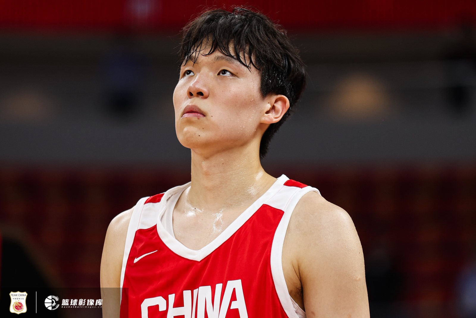 解说:杨瀚森的表现终于可以如大众所期待 NBA球员高人一筹的发挥